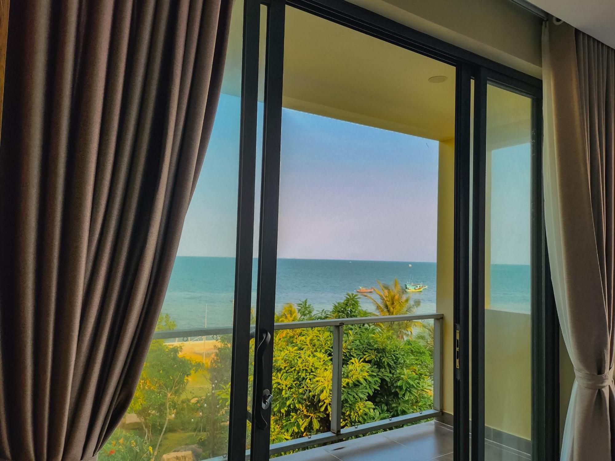 Voyage Phu Quoc Beach Resort Kültér fotó